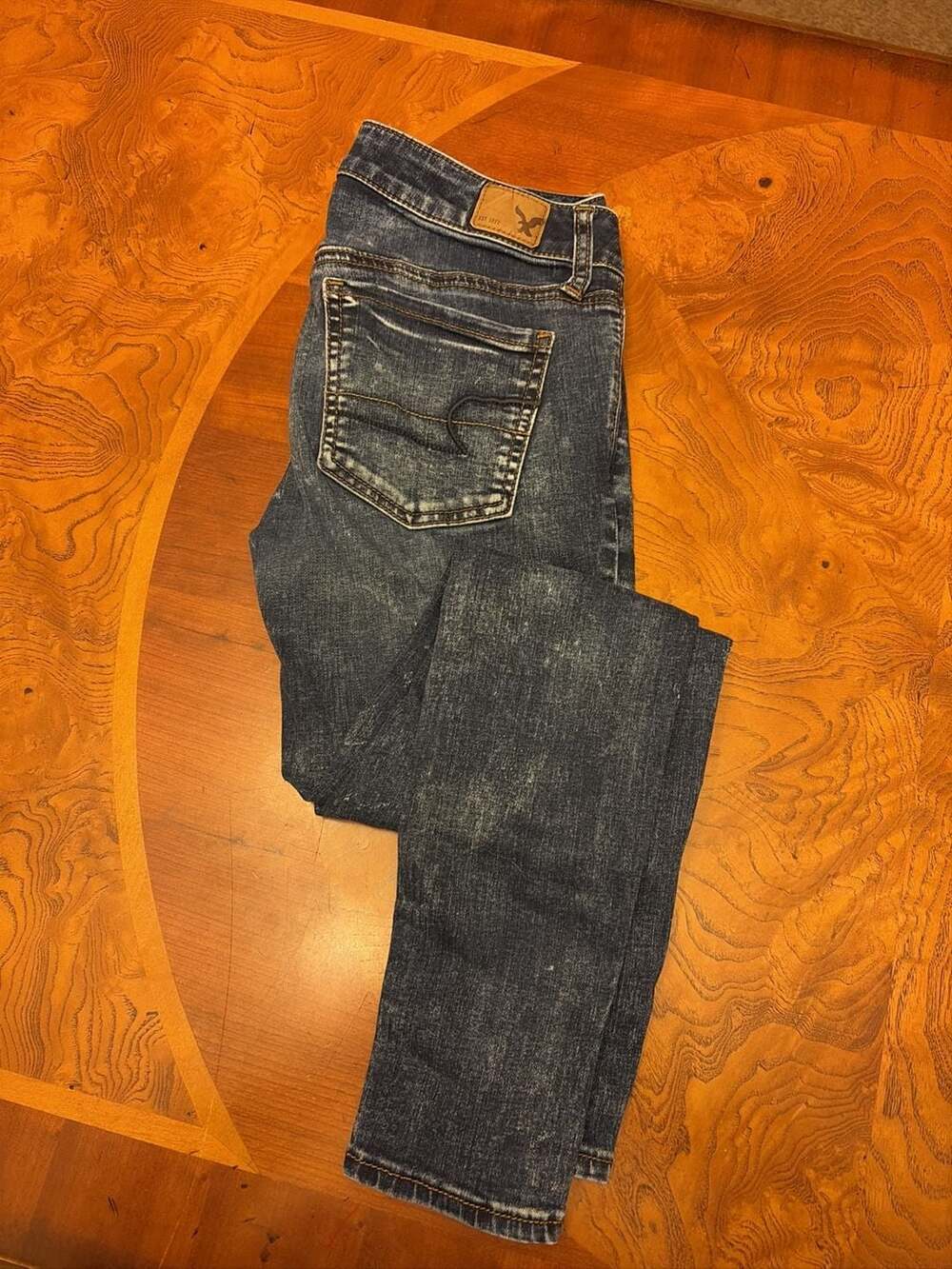 American Eagle Outfitters Super Stretch Jegging Acid Wash Jeans Size 2 Short